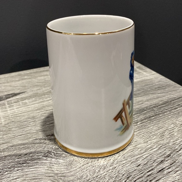 Norman Rockwell | Braving the Storm - Collector’s Mug - Picture 5 of 11